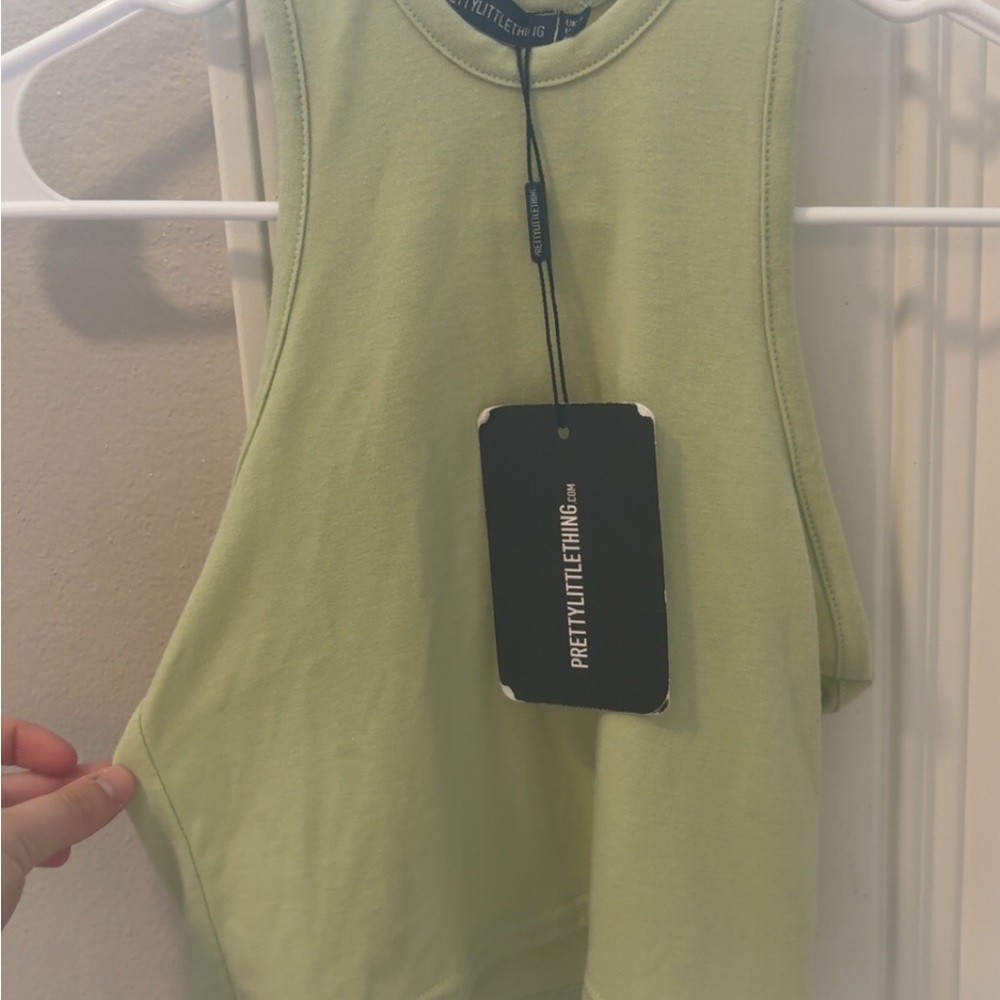 PrettyLittleThing Green Crop Tank Top